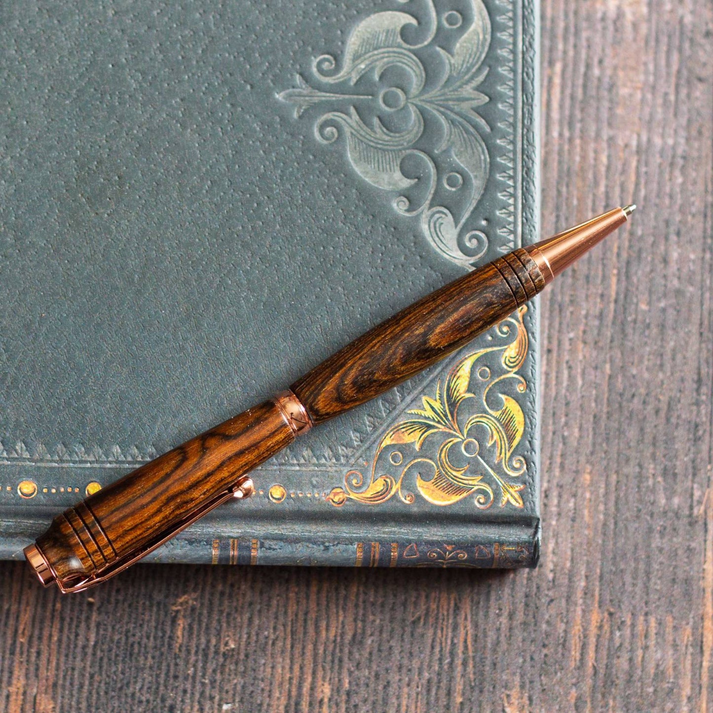 Vintage-Styled Simple Wooden Pen. Ballpoint pen, black ink.